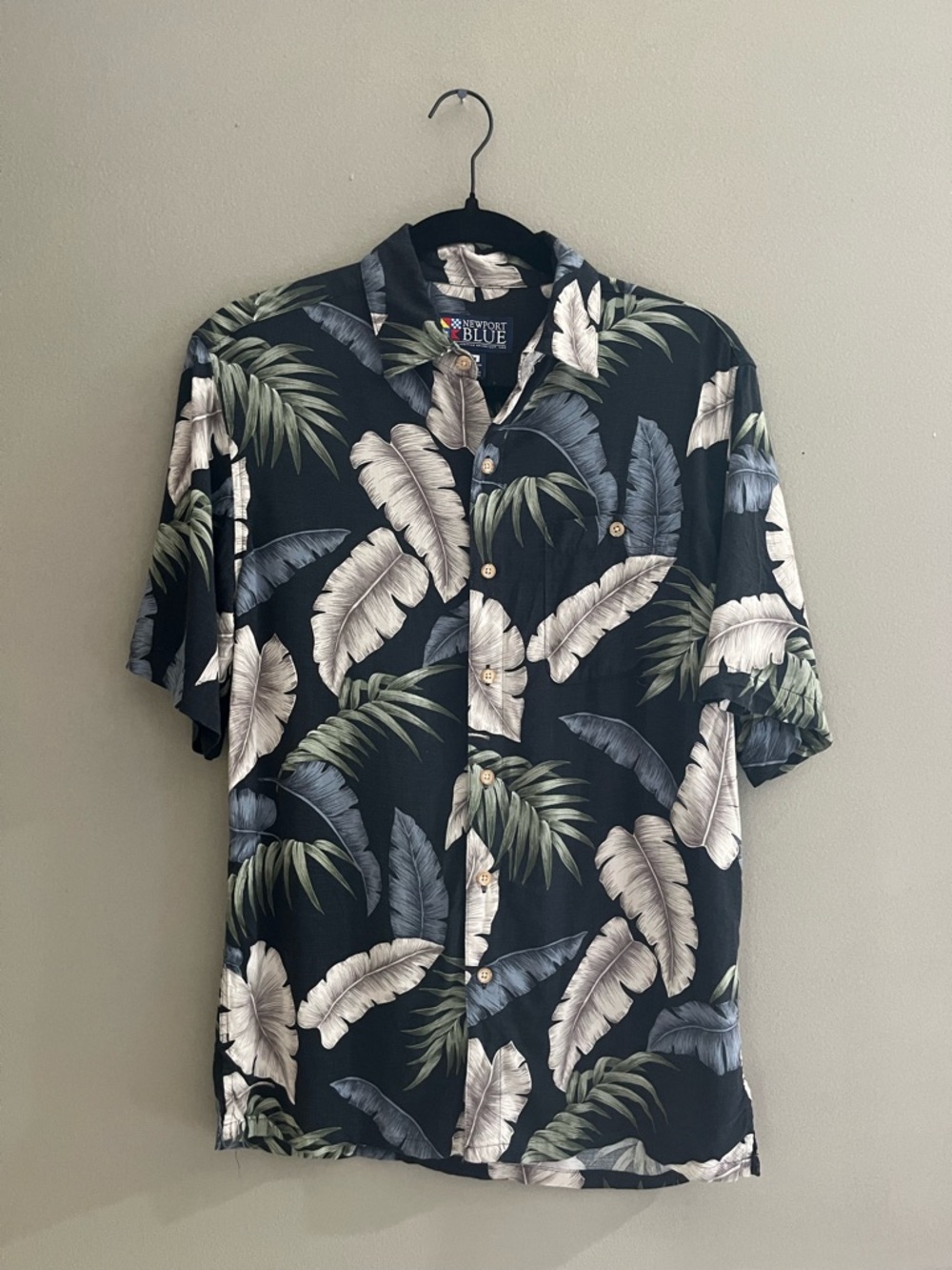 Newport Blue Authentic Heritage Men’s Tropical Hawaiian Print Short-Sleeve Shirt